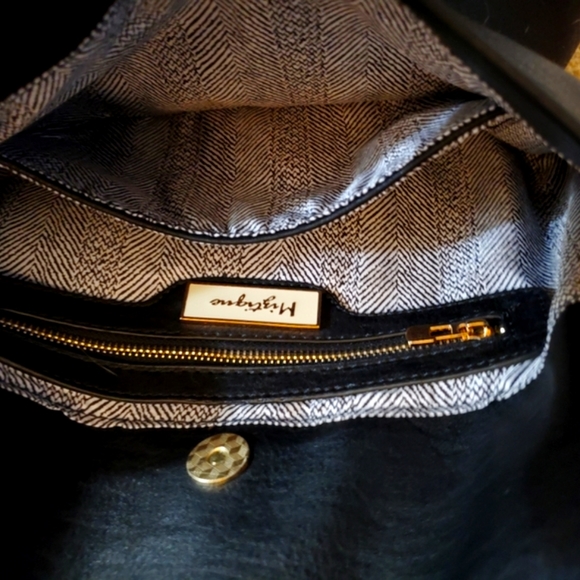 Vegan Leather Crossbody Purse - Picture 7 of 7